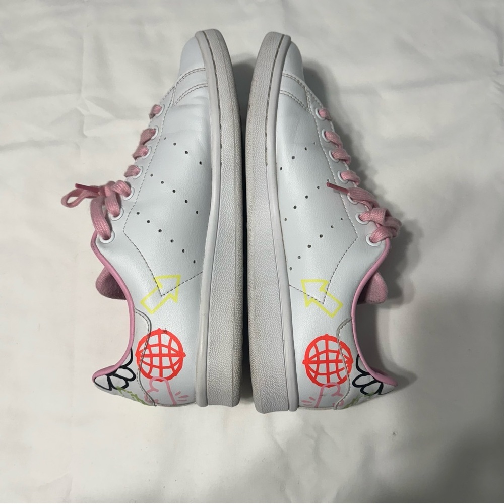 Adidas Stan Smith Womens Size 8.5 Doodles Flower Earth Globe White Pink - Picture 8 of 14